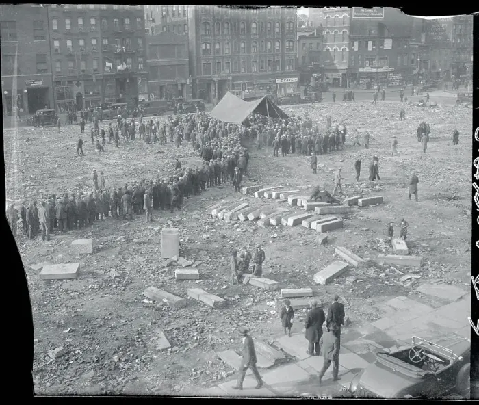 Framed Print : Unemployed Waiting for Food in New York 1930 Framed Print : Unemployed Waiting for Food in New York 1930
