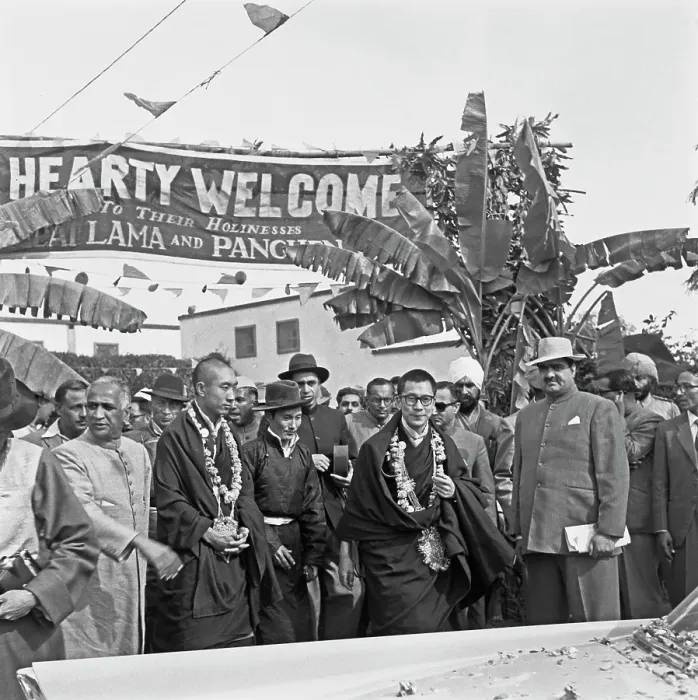 Framed Print : UNESCO Buddhist Conference, 1956 Framed Print : UNESCO Buddhist Conference, 1956