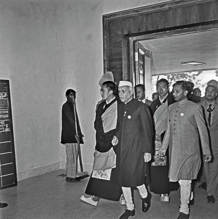 Framed Print : UNESCO Buddhist Conference, 1956 Framed Print : UNESCO Buddhist Conference, 1956