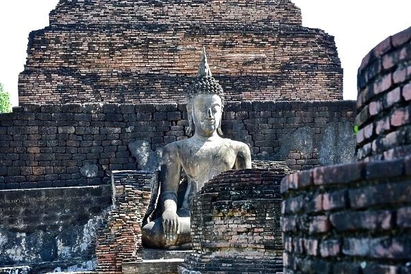 UNESCO world heritage place at wat mahathat Sukhothai Thailand, Asia