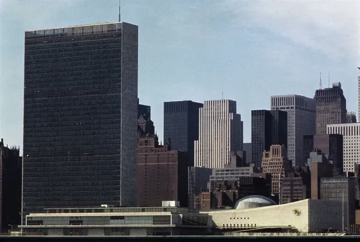Framed Print : United Nations Building Framed Print : United Nations Building