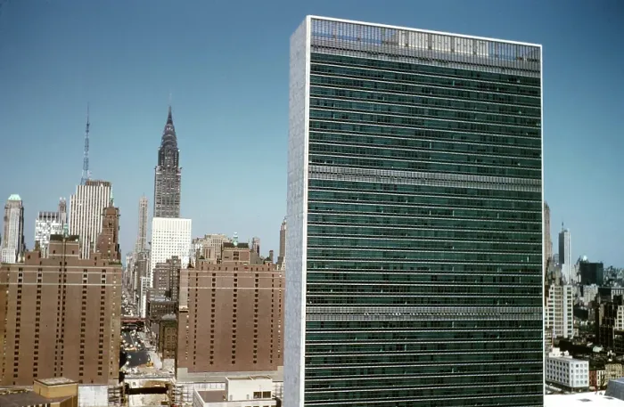Framed Print : United Nations Building Framed Print : United Nations Building