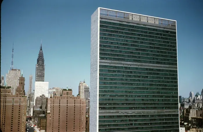 Framed Print : United Nations Building Framed Print : United Nations Building