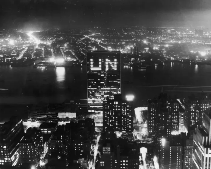 Framed Print : UN HQ. The United Nations Headquarters in Manhattan Framed Print : UN HQ. The United Nations Headquarters in Manhattan