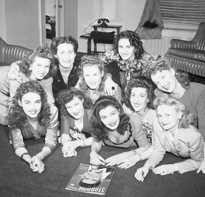 Framed Print : United Nations Victory Girls Framed Print : United Nations Victory Girls