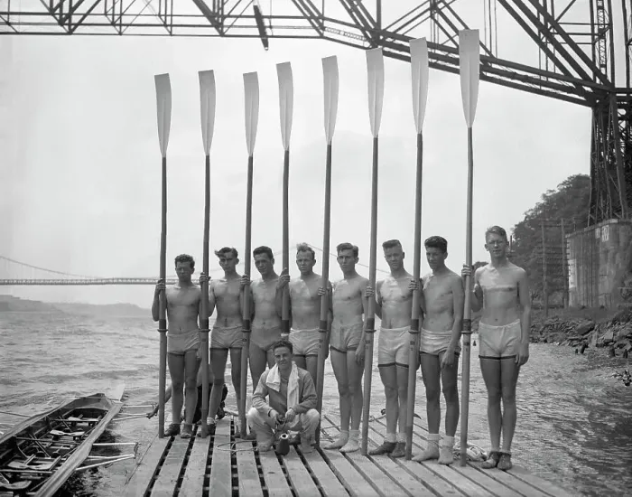 Framed Print : University of Washington Rowing Crew Framed Print : University of Washington Rowing Crew
