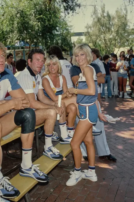 Framed Print : U.S. Against The World II - William Shatner, Susan George & Britt Ekland Framed Print : U.S. Against The World II - William Shatner, Susan George & Britt Ekland