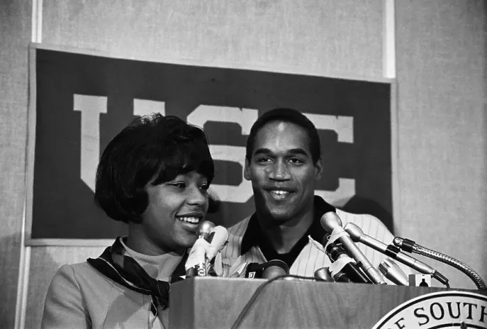 Framed Print : Usc O.J. Simpson And Wife Margaret Framed Print : Usc O.J. Simpson And Wife Margaret
