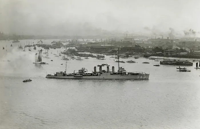 Framed Print : USS Noa. American destroyer USS Noa (DD-343) in Shanghai harbour Framed Print : USS Noa. American destroyer USS Noa (DD-343) in Shanghai harbour