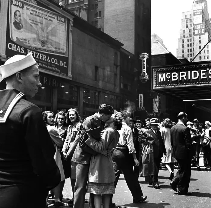 Framed Print : V-E Day In Times Square Framed Print : V-E Day In Times Square