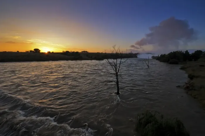 Framed Print : The Vaal Dam in Flood in January 2010, Gauteng Province, South Africa