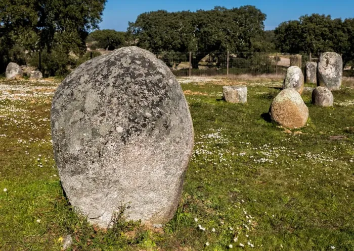 Framed Print : Vale Maria do Meio Cromlech