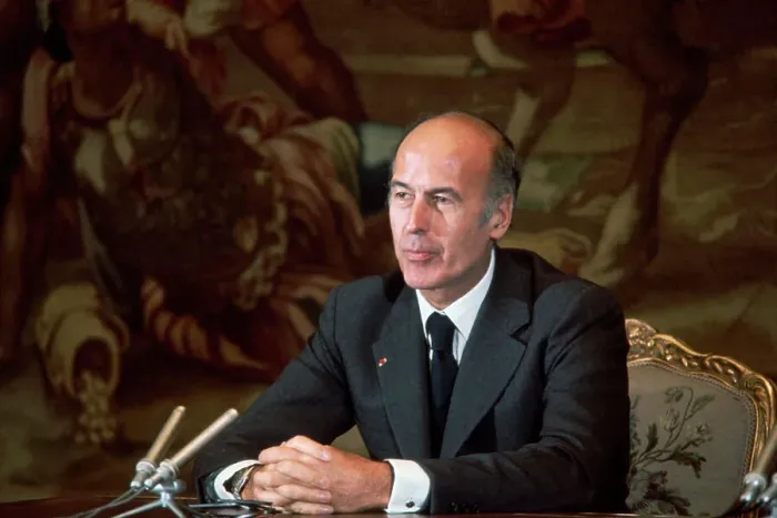 Framed Print : Valery Giscard D'Esting Framed Print : Valery Giscard D'Esting