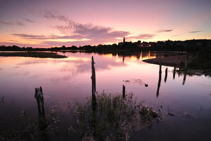 Framed Print : Valley of the French river Loire during sunset