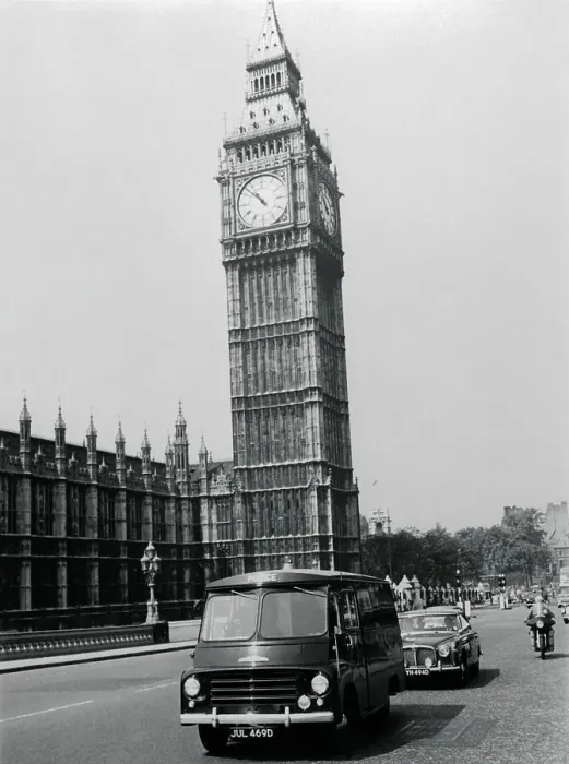 Framed Print : Van Carrying James Earl Ray in Front of Big Ben Framed Print : Van Carrying James Earl Ray in Front of Big Ben