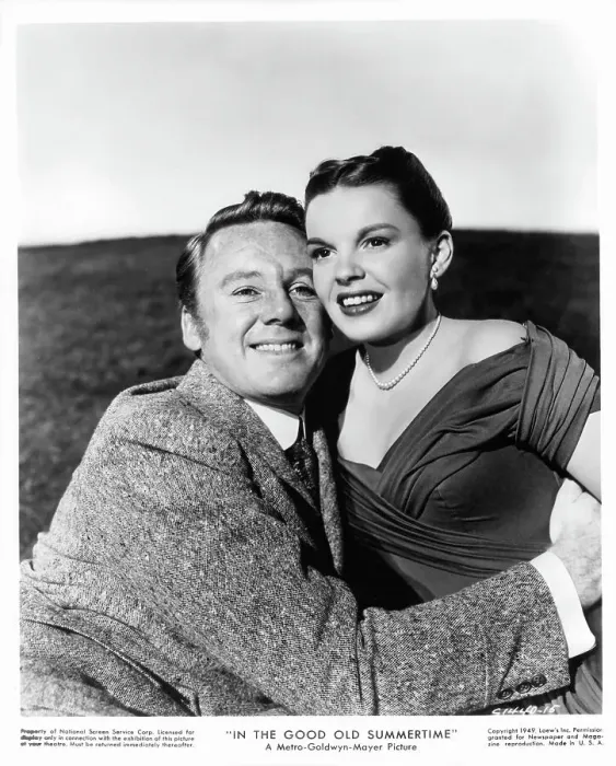 Framed Print : Van Johnson And Judy Garland In In The Good Old Summertime Framed Print : Van Johnson And Judy Garland In In The Good Old Summertime
