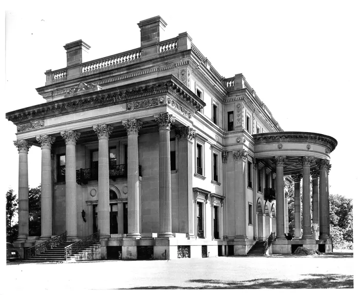 Framed Print : Vanderbilt Mansion National Historic Site In Hyde Park, New York Framed Print : Vanderbilt Mansion National Historic Site In Hyde Park, New York