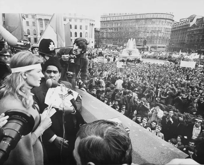 Framed Print : Vanessa Redgrave Addresses Vietnam War Demonstrators Framed Print : Vanessa Redgrave Addresses Vietnam War Demonstrators