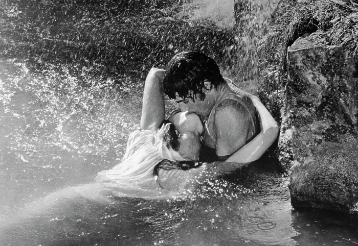Framed Print : Vanessa Redgrave Kissing Franco Nero Framed Print : Vanessa Redgrave Kissing Franco Nero