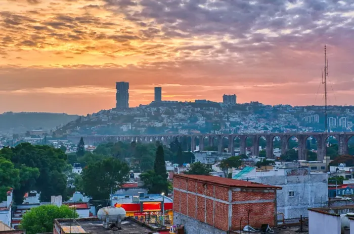 Framed Print : A vantage point view of Queretaro, Mexico at dawn