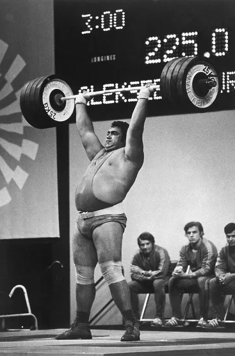 Framed Print : Vassili Alexeev Lifts 640 Kilograms Framed Print : Vassili Alexeev Lifts 640 Kilograms