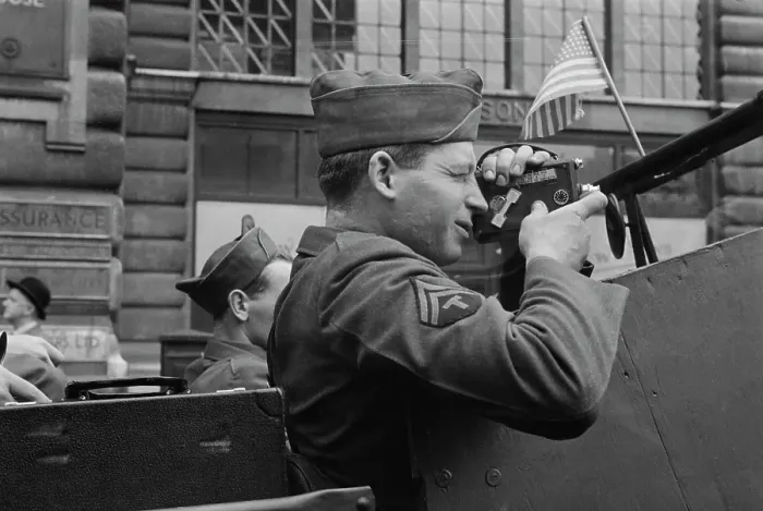 Framed Print : VE Day In London Framed Print : VE Day In London