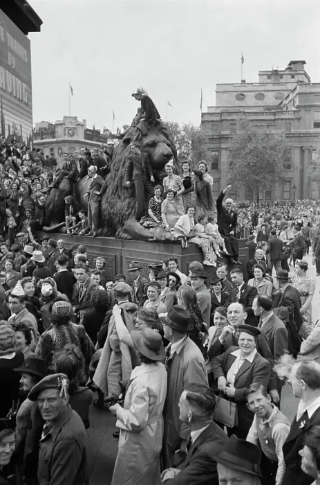 Framed Print : VE Day In London Framed Print : VE Day In London