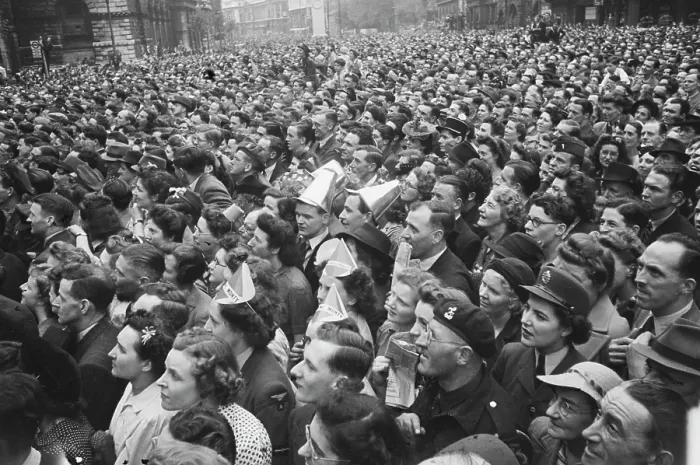 Framed Print : VE Day In London