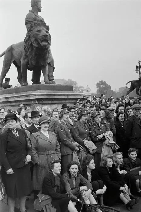 Framed Print : VE Day In London