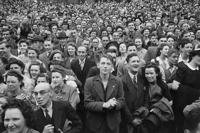 Framed Print : VE Day In London Framed Print : VE Day In London