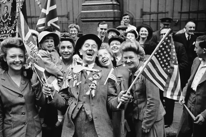 Framed Print : VE Day In London Framed Print : VE Day In London