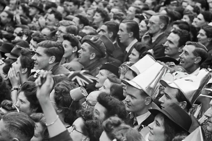 Framed Print : VE Day In London Framed Print : VE Day In London
