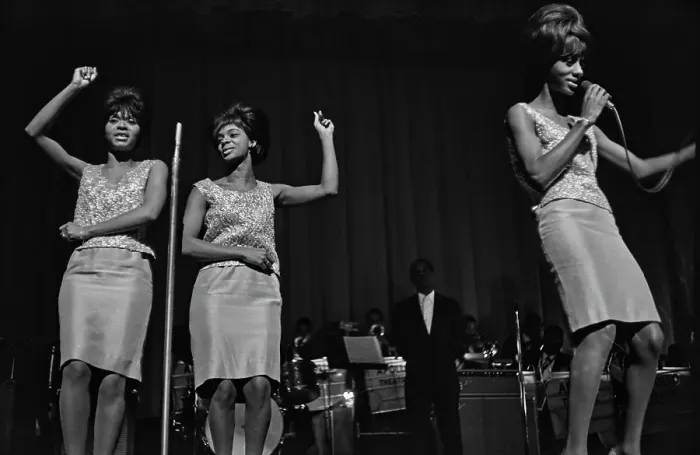 Framed Print : The Velvelettes Play The Apollo Framed Print : The Velvelettes Play The Apollo