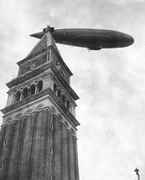 Framed Print : Venetian Airship Framed Print : Venetian Airship
