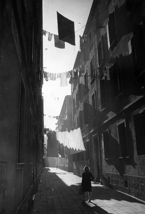 Framed Print : Venetian Backstreet