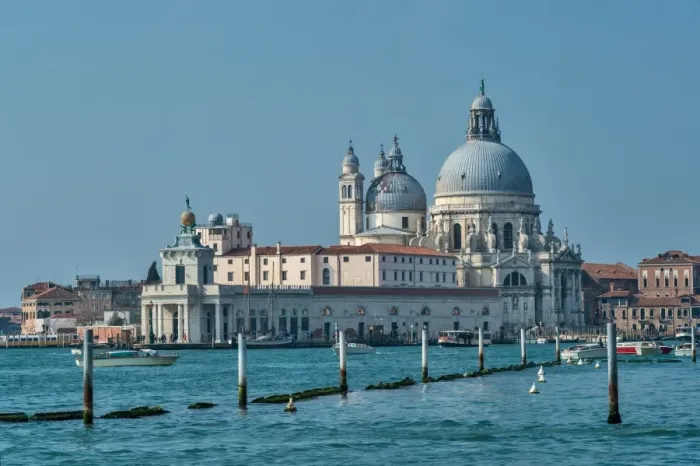 Framed Print : Venice is a city in northeastern Italy sited on a group of 117 small islands Framed Print : Venice is a city in northeastern Italy sited on a group of 117 small islands
