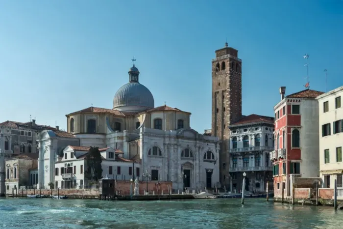 Framed Print : Venice is a city in northeastern Italy sited on a group of 117 small islands Framed Print : Venice is a city in northeastern Italy sited on a group of 117 small islands
