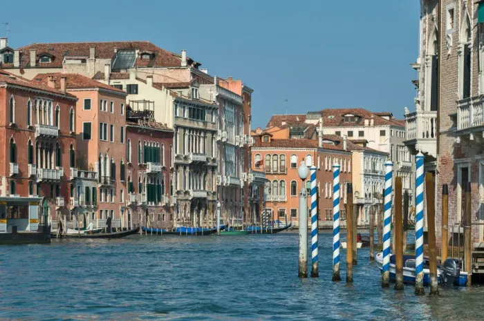 Framed Print : Venice is a city in northeastern Italy sited on a group of 117 small islands Framed Print : Venice is a city in northeastern Italy sited on a group of 117 small islands