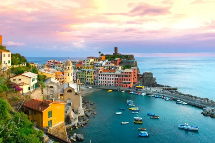 Framed Print : Vernazza, Cinque Terre, Italy Framed Print : Vernazza, Cinque Terre, Italy