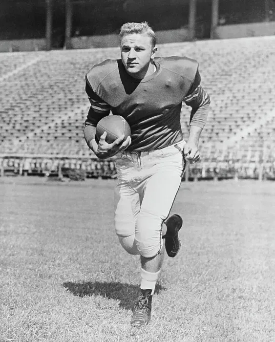 Framed Print : Vic Janowicz Running with Football Framed Print : Vic Janowicz Running with Football
