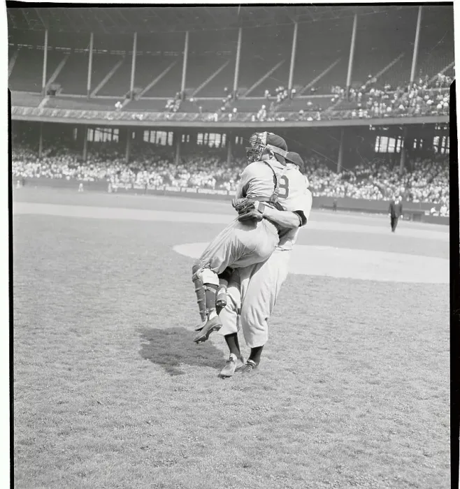 Framed Print : Vic Raschi Lifting Yogi Berra