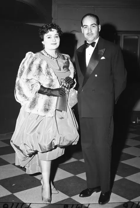Framed Print : Victoria De Angeles And Enrique Magrina