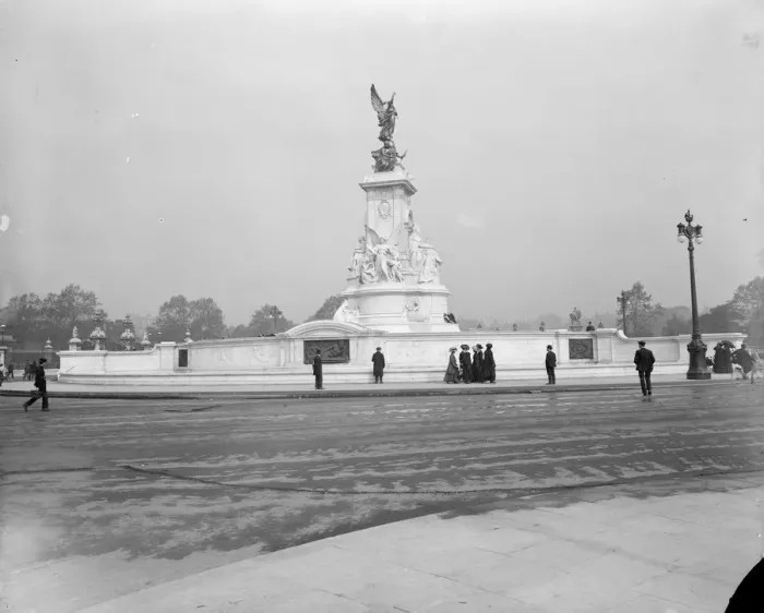 Framed Print : Victoria Memorial Framed Print : Victoria Memorial