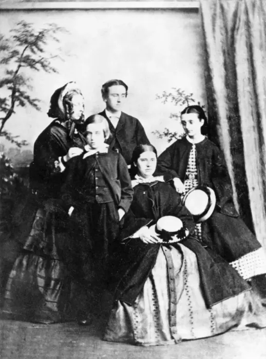 Framed Print : Victorian Family Group Framed Print : Victorian Family Group