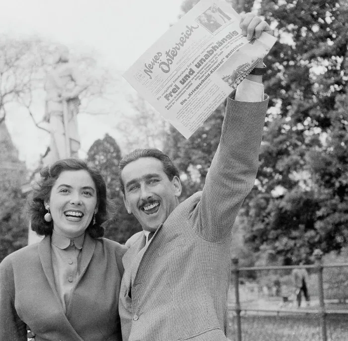 Framed Print : Viennese Couple Waving Newspaper Framed Print : Viennese Couple Waving Newspaper