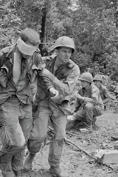 Artery8 War Vietnam USA GI Soldiers M60 Machine Gun 1966