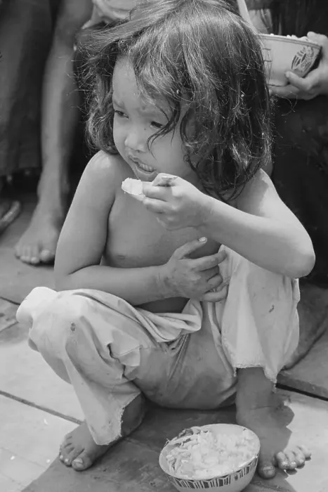 Framed Print : Vietnamese Child Eating