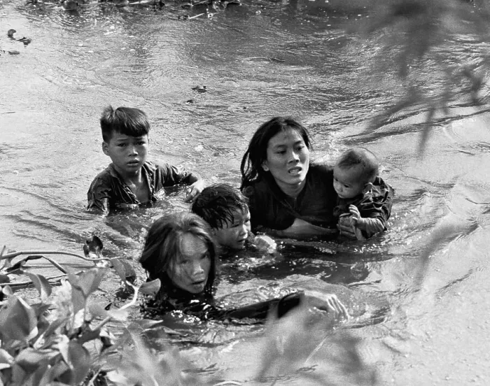 Framed Print : Vietnamese Mother And Children Flee Village Bombing Framed Print : Vietnamese Mother And Children Flee Village Bombing