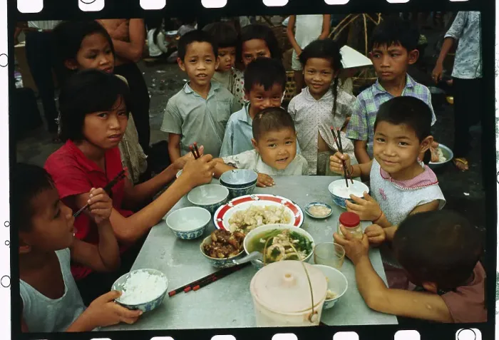 Framed Print : Vietnamese Refugees at Market Framed Print : Vietnamese Refugees at Market