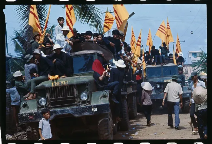 Framed Print : Vietnamese Supporting President Nguyen Van Thieu Framed Print : Vietnamese Supporting President Nguyen Van Thieu